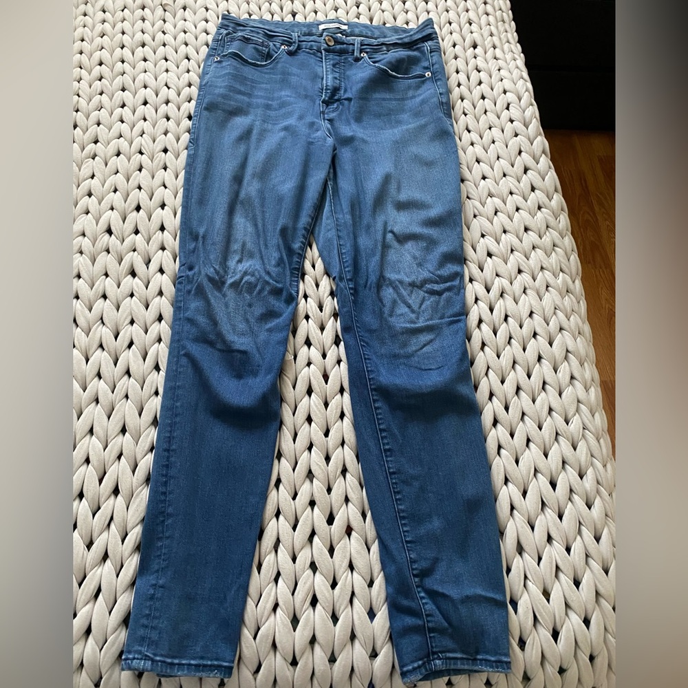 Good American Good Legs Straight Leg Jeans Size 31/12
